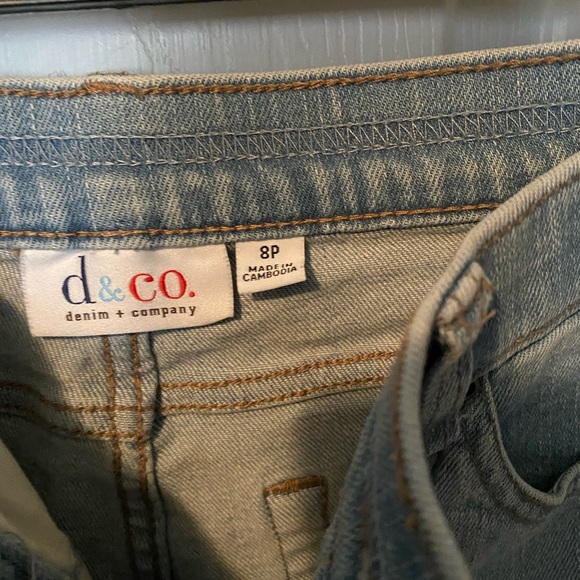 d & CO. Jeans, size 8P - Picture 3 of 3